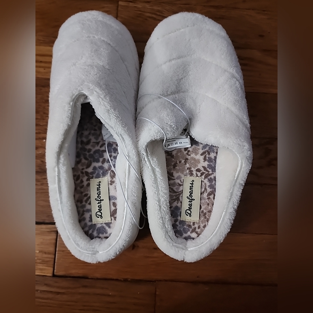 Dearfoams Women's Soft White Slippers